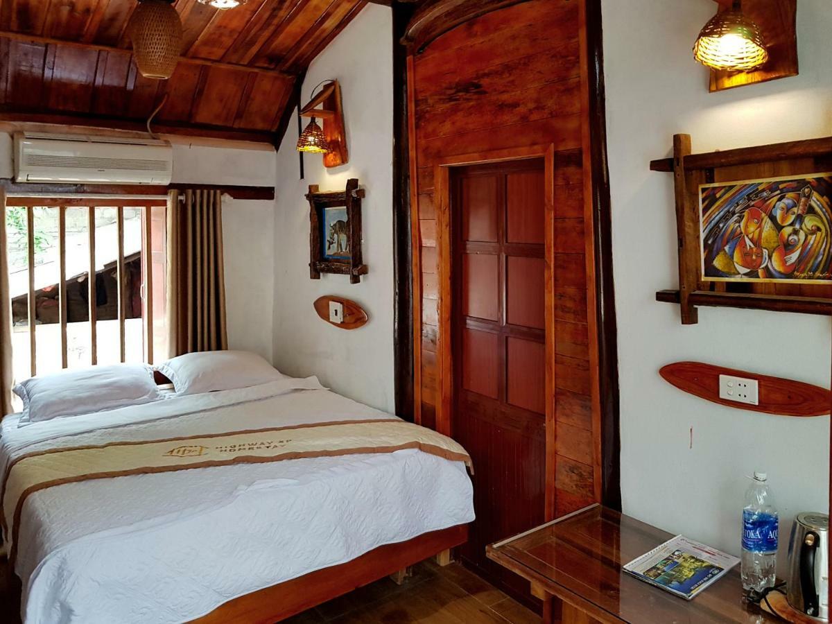 Highway 20 Homestay Фонгня Экстерьер фото